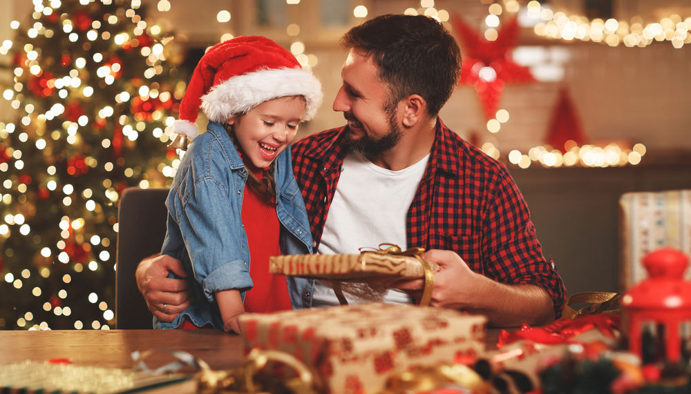 Avoiding Financial Pitfalls During a Divorce Around the Holidays